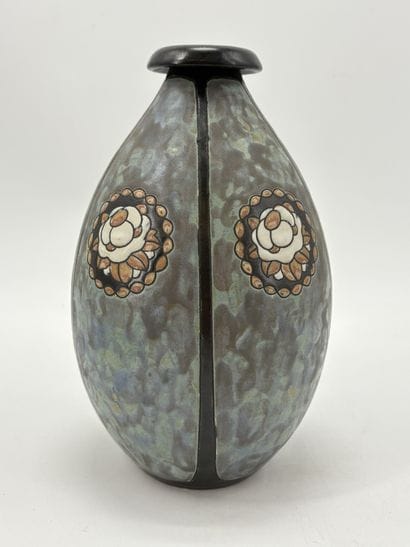 Charles CATTEAU (1880-1966). Vase Boch Keramis...