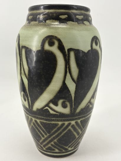 Charles CATTEAU (1880-1966). Vase Boch Keramis...