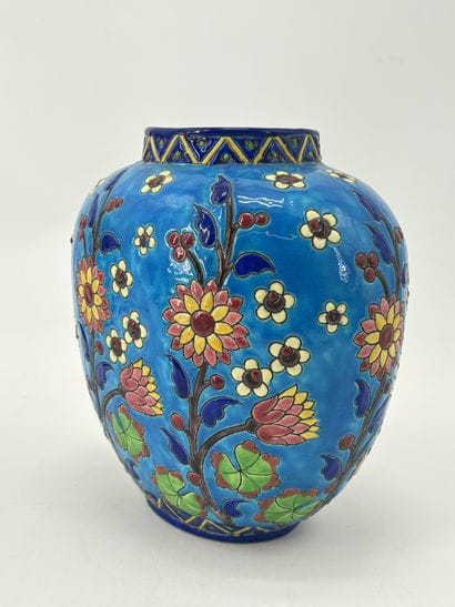 Charles CATTEAU (1880-1966). Vase Boch Keramis...
