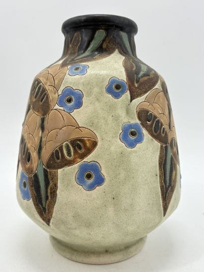 Charles CATTEAU (1880-1966). Vase Boch Keramis...