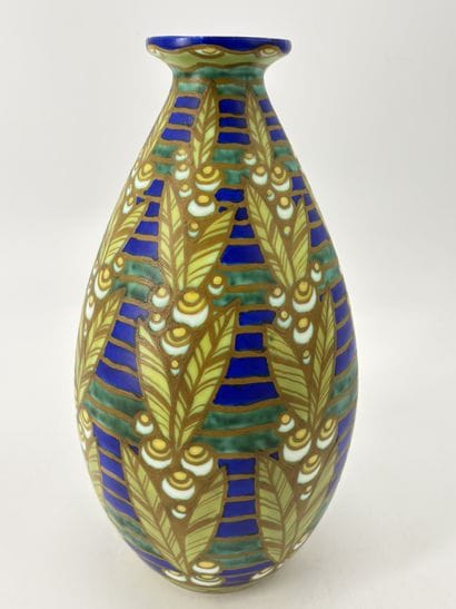 Charles CATTEAU (1880-1966). Vase Boch Keramis...