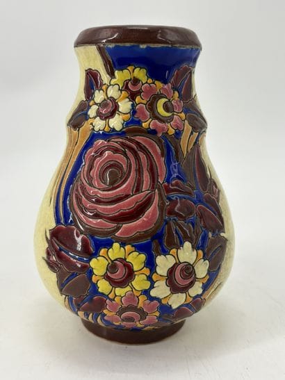 Charles CATTEAU (1880-1966). Vase Boch Keramis...