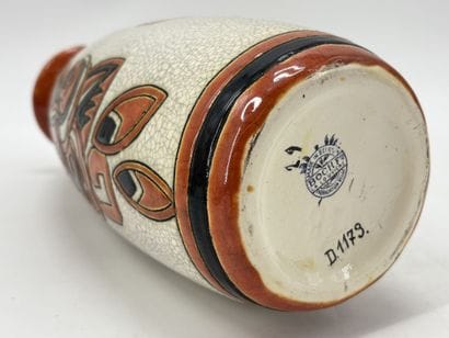 Charles CATTEAU (1880-1966). Vase Boch Keramis...