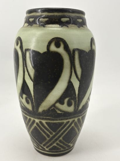 Charles CATTEAU (1880-1966). Vase Boch Keramis...
