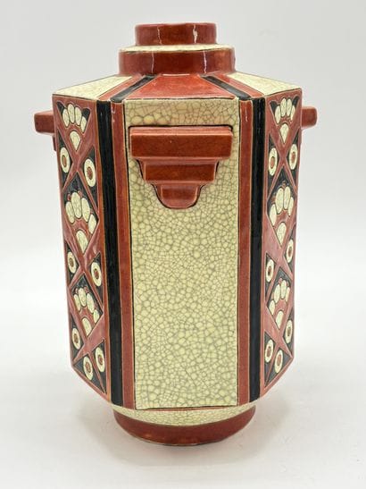 Charles CATTEAU (1880-1966). Vase Boch Keramis...