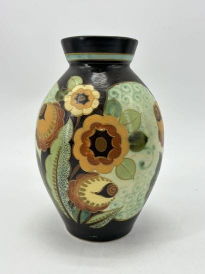 Charles CATTEAU (1880-1966). Vase Boch Keramis...
