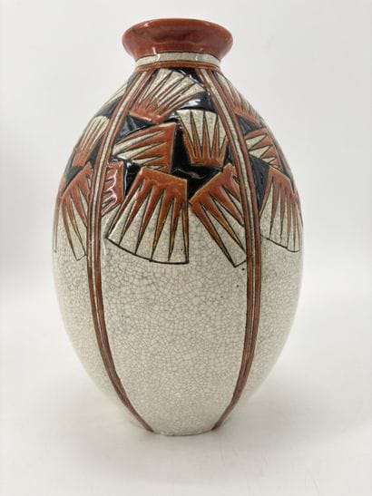 Charles CATTEAU (1880-1966). Vase Boch Keramis...