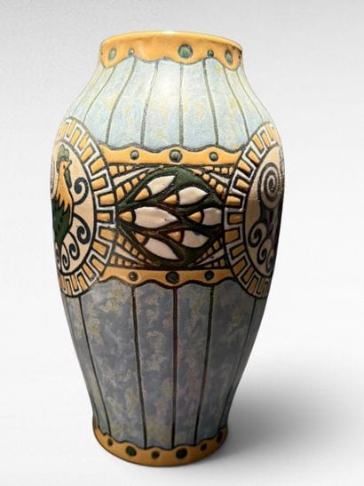 Charles CATTEAU (1880-1966). Vase Boch Keramis...