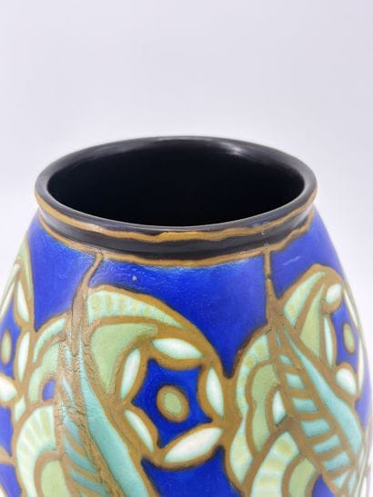 Charles CATTEAU (1880-1966). Vase Boch Keramis...