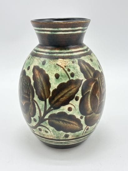 Charles CATTEAU (1880-1966). Vase Boch Keramis...