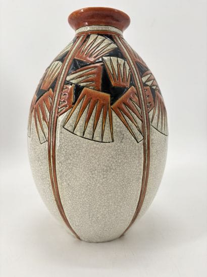 Charles CATTEAU (1880-1966). Vase Boch Keramis...