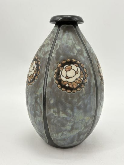Charles CATTEAU (1880-1966). Vase Boch Keramis...