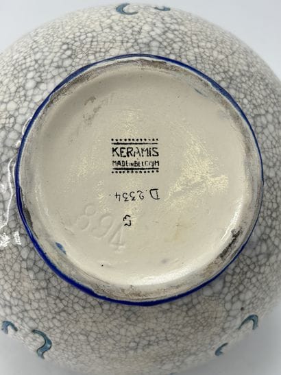 Charles CATTEAU (1880-1966). Vase Boch Keramis...