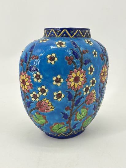 Charles CATTEAU (1880-1966). Vase Boch Keramis...