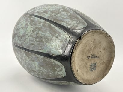 Charles CATTEAU (1880-1966). Vase Boch Keramis...