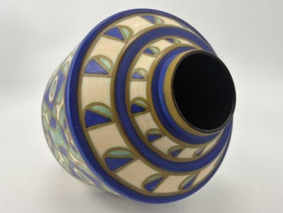 Charles CATTEAU (1880-1966). Vase Boch Keramis...