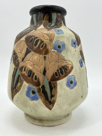Charles CATTEAU (1880-1966). Vase Boch Keramis...