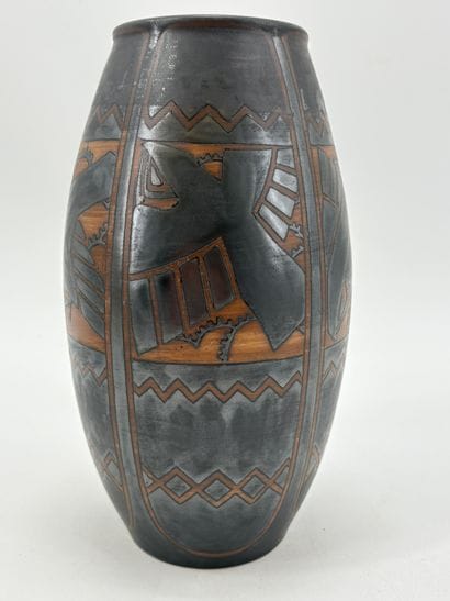 Charles CATTEAU (1880-1966). Vase Boch Keramis...