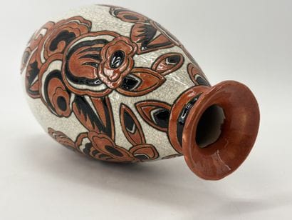 Charles CATTEAU (1880-1966). Vase Boch Keramis...