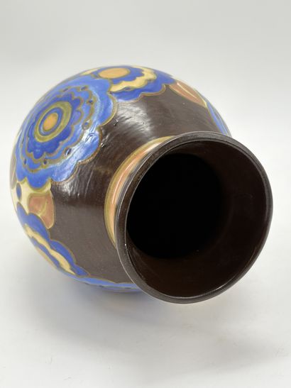 Charles CATTEAU (1880-1966). Vase Boch Keramis...