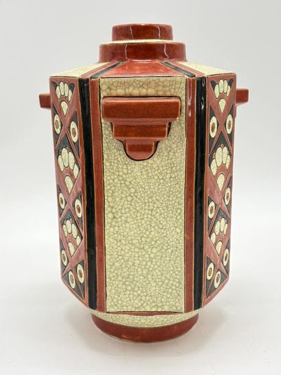 Charles CATTEAU (1880-1966). Vase Boch Keramis...