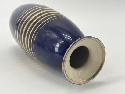 Charles CATTEAU (1880-1966). Vase Boch Keramis...