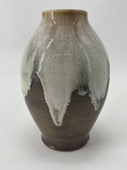 Charles CATTEAU (1880-1966). Vase Boch Keramis...