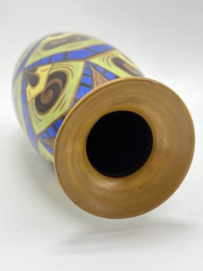 Charles CATTEAU (1880-1966). Vase Boch Keramis...