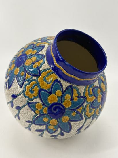 Charles CATTEAU (1880-1966). Vase Boch Keramis...