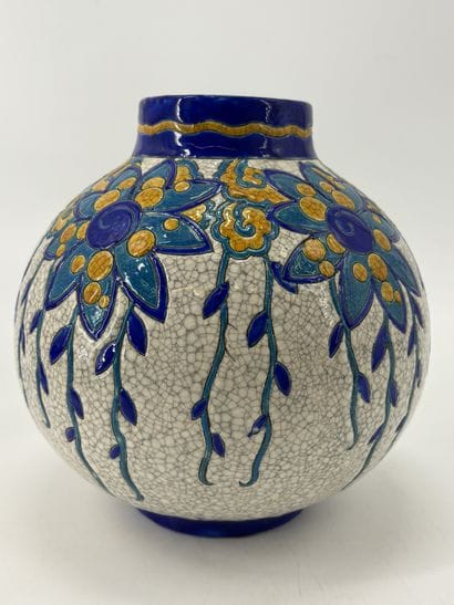 Charles CATTEAU (1880-1966). Vase Boch Keramis...