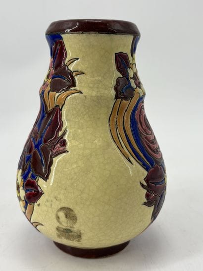 Charles CATTEAU (1880-1966). Vase Boch Keramis...