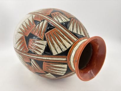 Charles CATTEAU (1880-1966). Vase Boch Keramis...