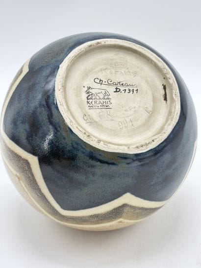 Charles CATTEAU (1880-1966). Vase Boch Keramis...