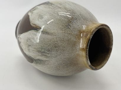 Charles CATTEAU (1880-1966). Vase Boch Keramis...