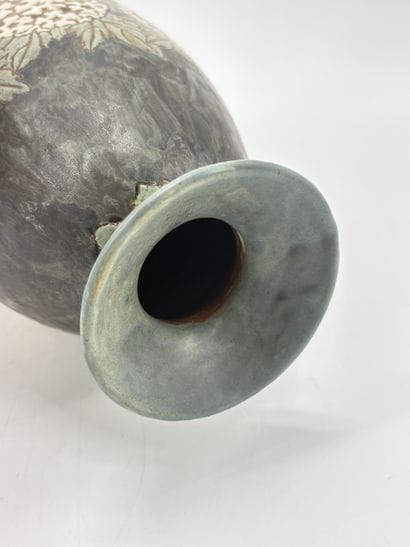 Charles CATTEAU (1880-1966). Vase Boch Keramis...