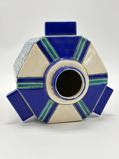 Charles CATTEAU (1880-1966). Vase Boch Keramis...
