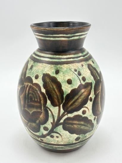 Charles CATTEAU (1880-1966). Vase Boch Keramis...