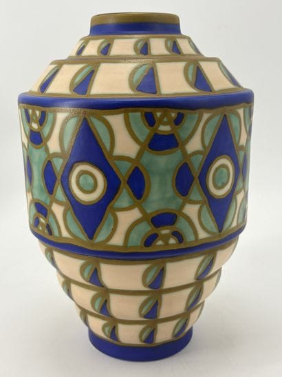 Charles CATTEAU (1880-1966). Vase Boch Keramis...