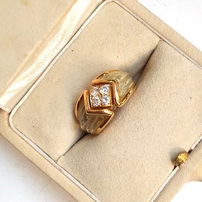 BOUCHERON - Bague dôme en or jaune 18K (750°/°°)...