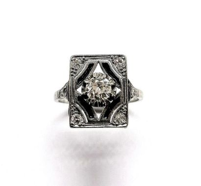 BAGUE en or blanc 18K (750/°°), Art Déco,...