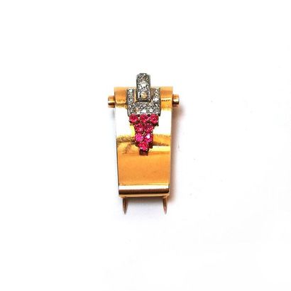 CLIP DE CORSAGE en or jaune 18k (750/°°)...