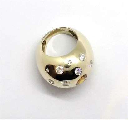 IMPOSANTE BAGUE boule en or blanc 18K (750/°°)...
