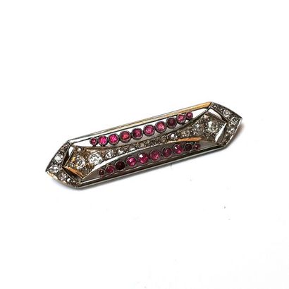 BROCHE ancienne hexagonale en or gris 18k...