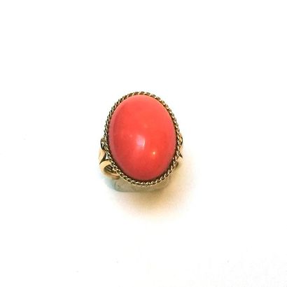 BAGUE en or jaune 18k (750/°°) la monture...