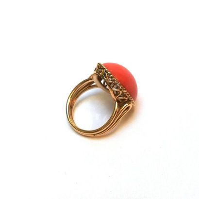 BAGUE en or jaune 18k (750/°°) la monture...