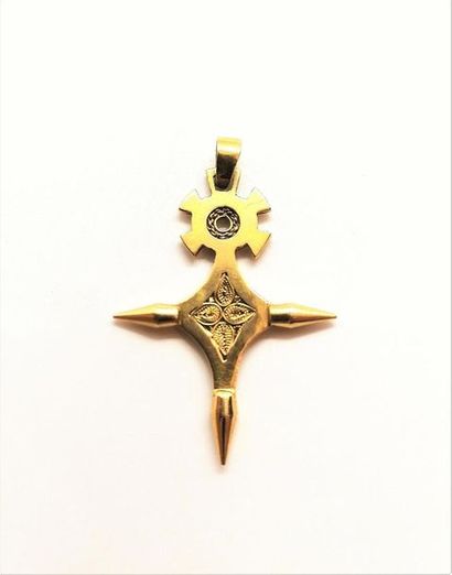 PENDENTIF en or jaune 18K (750/°°), représentant...