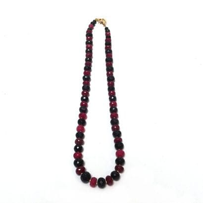 COLLIER composé de perles rondelles facettées...