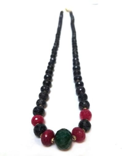 COLLIER composé en alternance de perles de...