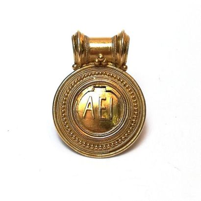 PENDENTIF ancien en or jaune 18k (750/°°)...