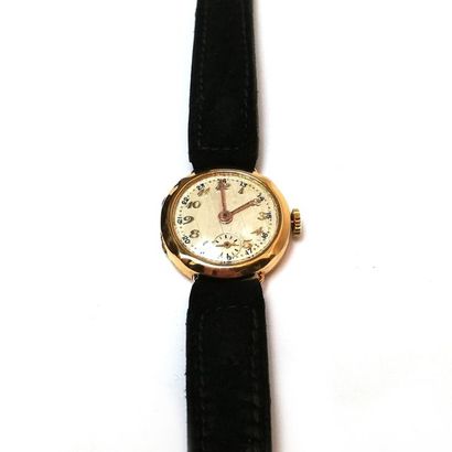 MONTRE de dame en or jaune 750°/°°, cadran...